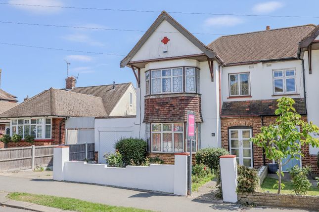 4-bed house on 62, Tattersall Gardens, Leigh-On-Sea, £650,000