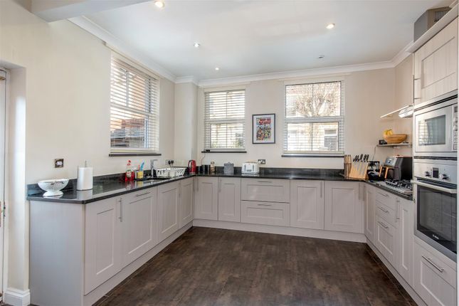 Woodstock House, Staplegrove Road, Taunton photo 4