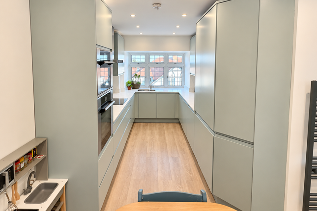 Neeld Crescent, London photo 4