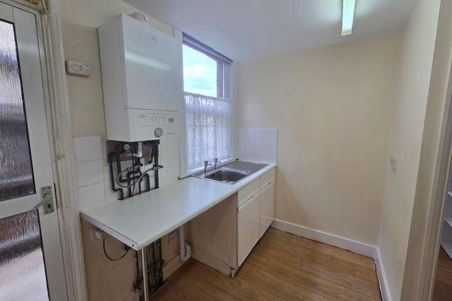 Putney Road, Enfield photo 3
