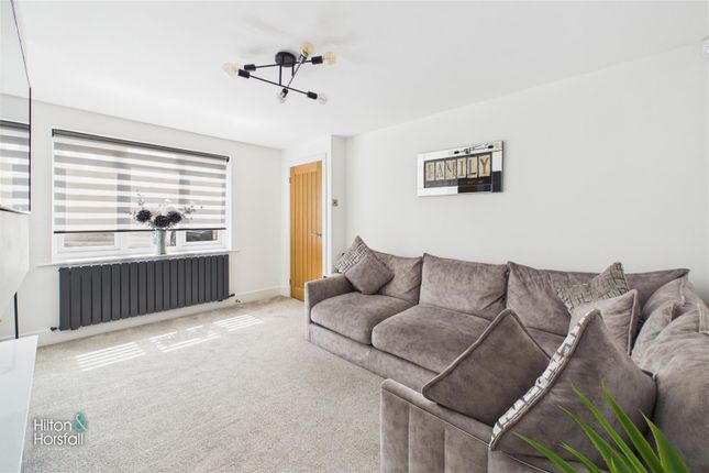 25, The Moorings, Burnley photo 4