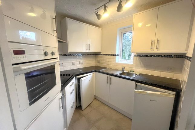 Flat 28 Sorrento Court, Wake Green Road, Birmingham photo 4
