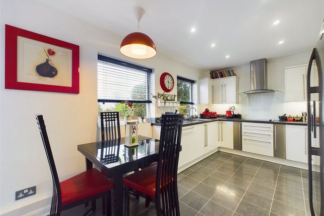 5, Sycamore Road, Worcestershire photo 4
