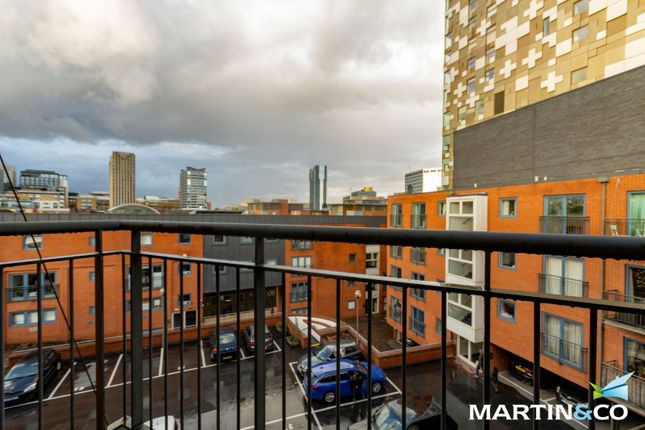 Flat for sale in Washington Wharf, Birmingham