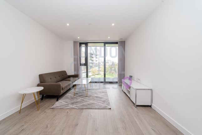 Thumbnail Flat to rent in Rm/Flat 237 Willowbrook House, London