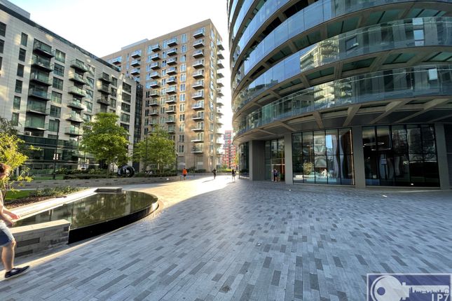 Flat for sale in Crossharbour Plaza, Canary Wharf