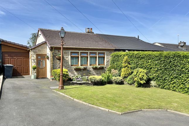 2-bed house on 29, Long Lane, Glossop, £450,000