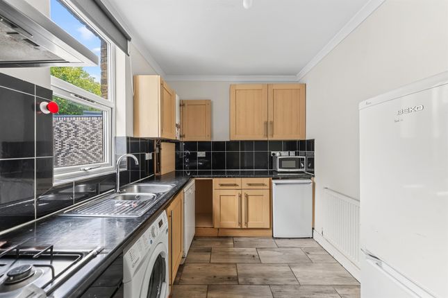 179a, Replingham Road, London photo 2