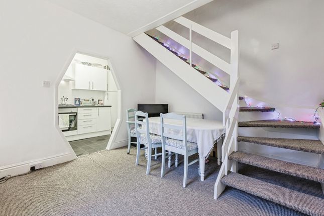 9, Chedworth Street, Devon photo 3