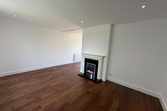 20, Leaton Avenue, Manchester photo 3