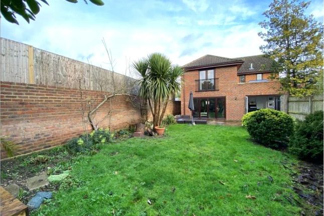 Mundon House,, Pinewood Road, Ash photo 2