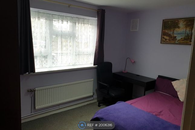 Room to rent in Cottenham House, London