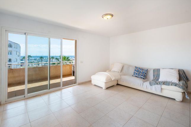 Apartment for sale in Santa Eulària Des Riu, Ibiza, Illes Balears, Spain