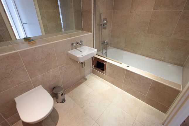 Flat to rent in North Bank, Sheffield