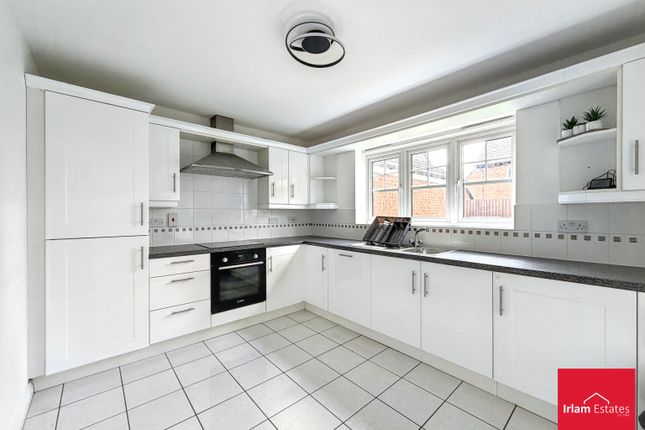 Bolbury Crescent, Manchester photo 5