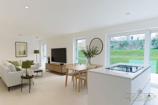 11 Monks Way, Holbeton, Devon photo 2
