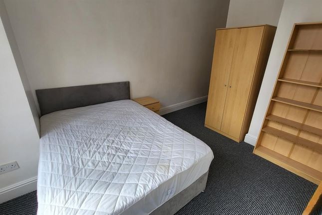 Bright And Tidy Double Bedroom Featuring A Comfort...