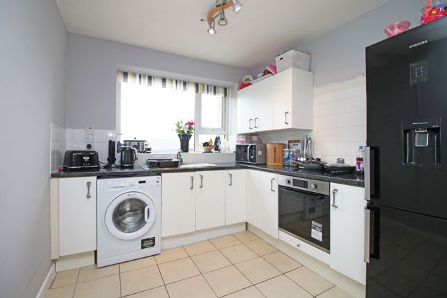 Flat for sale in Wyre View, 27/28 Queens Terrace, Fleetwood