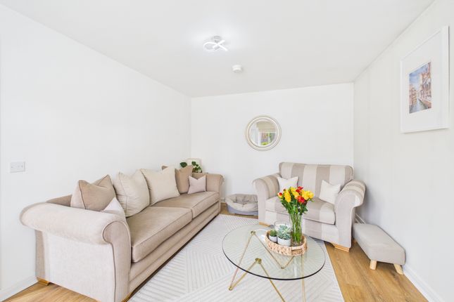 70 Crawhill Drive, Bargeddie photo 2