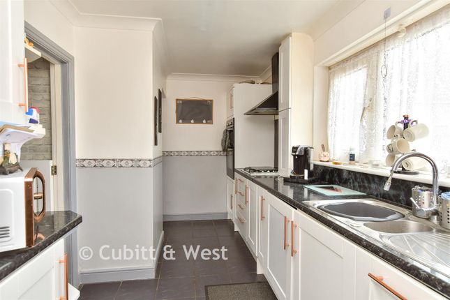 7, Hunston Close, Brighton photo 3