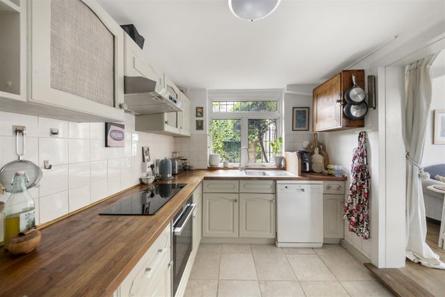 14, Honey Hill, Uxbridge photo 4