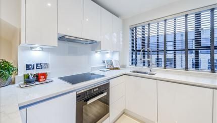 Flat to rent in Palace Wharf Apartments, Rainville Road, London