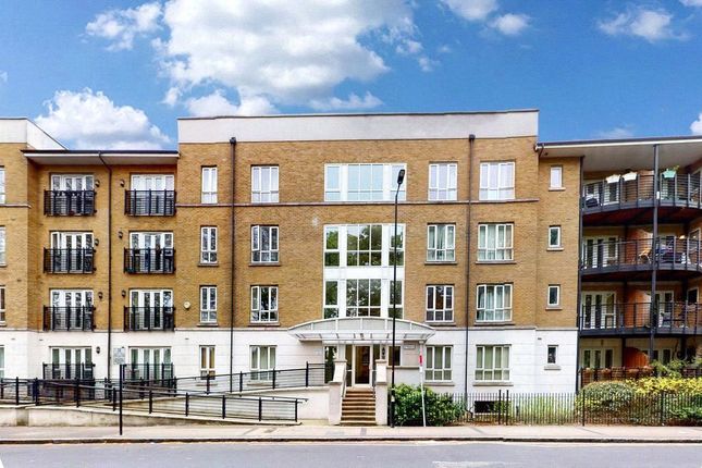 Thumbnail Flat for sale in St George's Way, Peckham