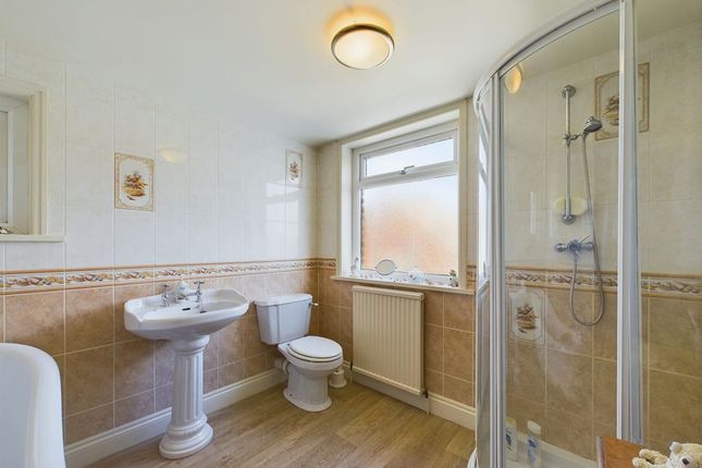Town house for sale in Well Close Terrace, Whitby