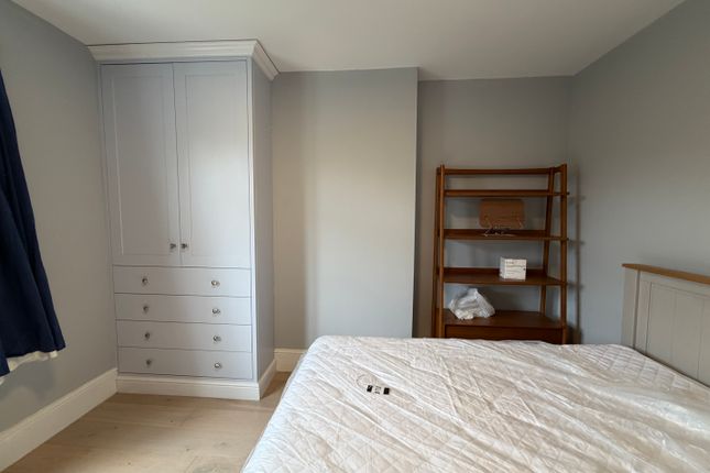 Shared Flat in Courtfield Gardens, West Ealing, West Ealing photo 3