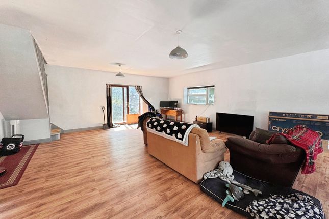106, Billacombe Road, Devon photo 4