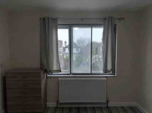 Room to rent in Marshall Close, Hounslow