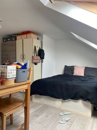Attic Studio 138, Green Street, Forest Gate photo 5