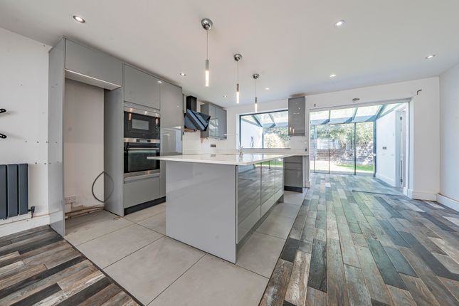 36, Park Lane, Uxbridge photo 4