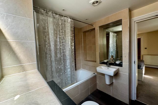 Two bedroom apartment, Weltje Road, London, Weltje Road, London, London photo 4