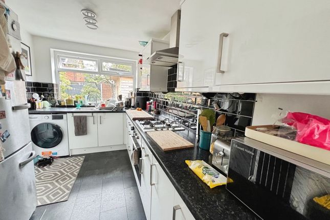 131, Long Lane, Bolton photo 3