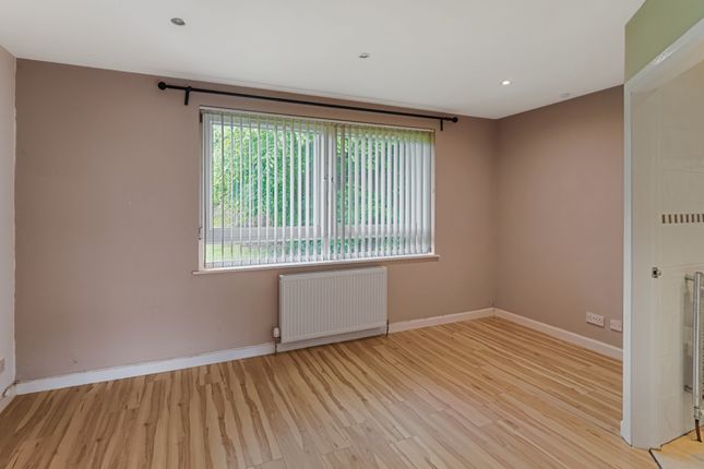 22-1, Oxgangs Farm Drive, EDINBURGH photo 4