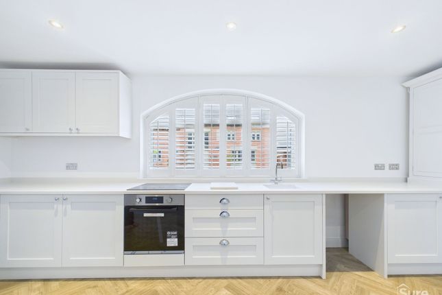 Chestnut Barn Copperfield Mews Dunstall Road, Burton-On-Trent photo 4