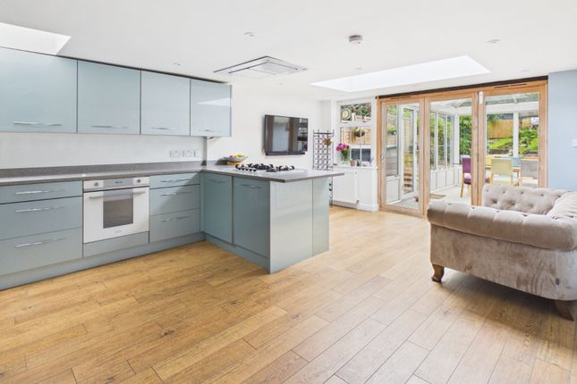 Saddlers Cottage, 11, Deanway, Buckinghamshire photo 4