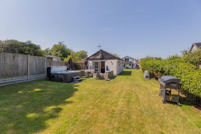 53, Sands Lane, Lowestoft photo 2