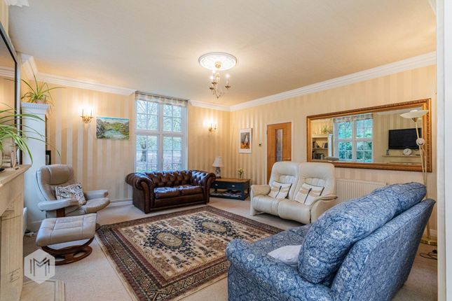 104 Wigshaw Lane, Warrington photo 3