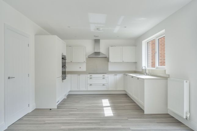 Plot 840  The Townsend,, Woodhouse Road, Hampshire photo 3