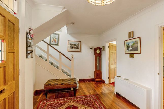 1, Embercourt Drive, Bristol photo 3