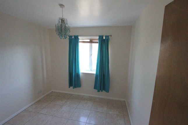 6, Staniforth Court, Barwell photo 4