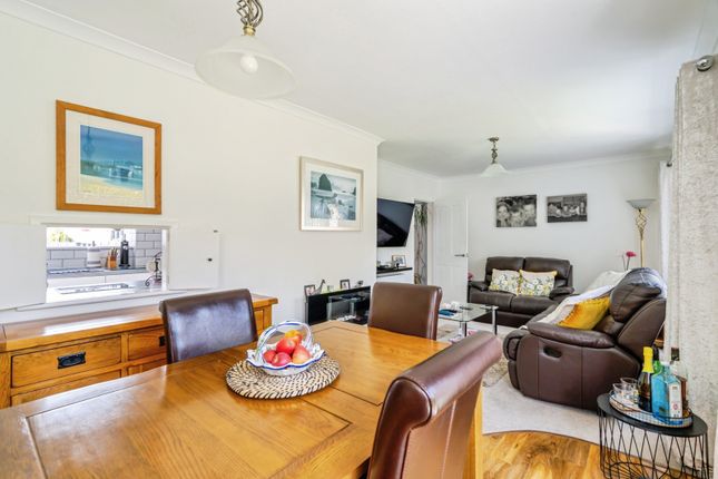 3, Merton Close, West Sussex photo 2