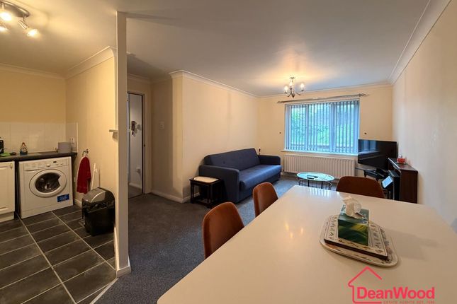 16, Royal Court, Onchan photo 4