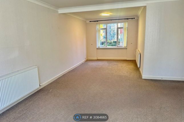 Castle Court Kings Drive, Glasgow photo 5
