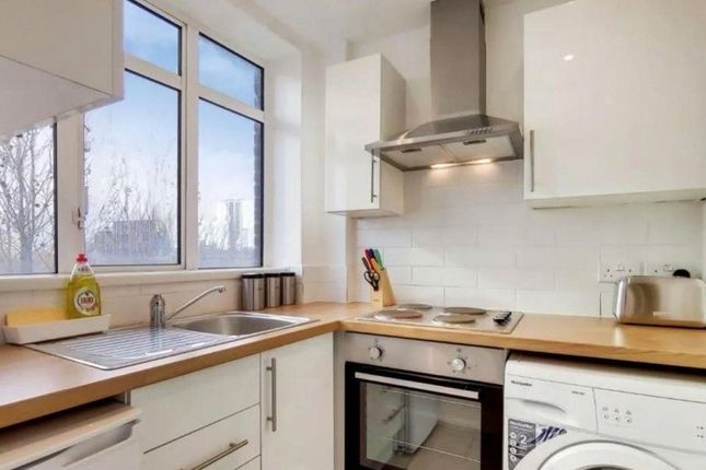 Flat to rent in Warren Court, Euston Road, London