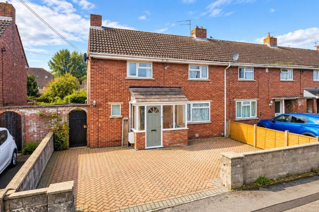 3-bed terraced on Griffin Road, Clevedon, £325,000