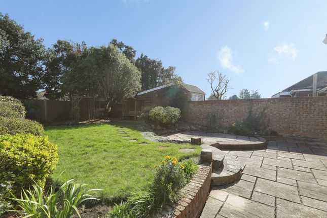 8, Roseleigh Road, SITTINGBOURNE photo 4