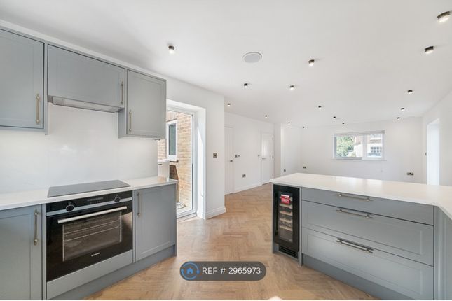 Redwood, Birtley Road Bramley, Guildford photo 4
